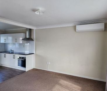 Ready to move in-nearly new renovated unit - Photo 3