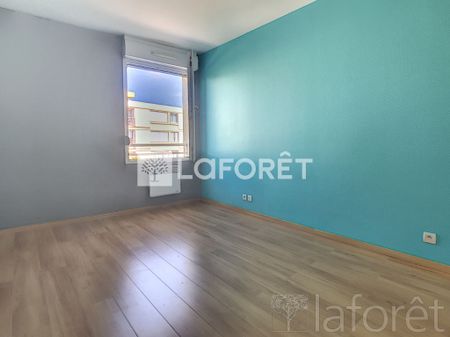 Location Appartement 3 pièces 67m² - Photo 3