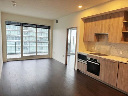 For Lease - 95 Mcmahon Drive Unit# 3609, Toronto, Ontario - Photo 3