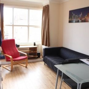 3 Bedroom flat - Photo 1