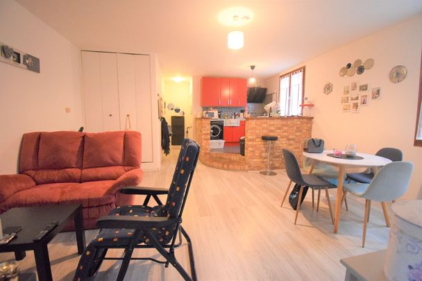 A louer Appartement F3 proche du centre ville d'Elbeuf- Réf CARB-RDCd - Photo 1