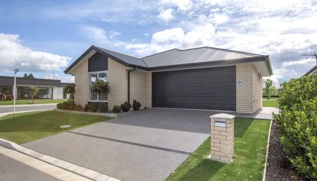 Quality Living in Ravenswood - Photo 4