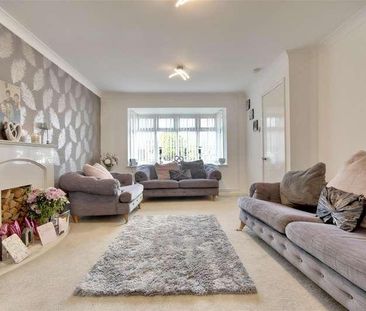 Holdenhurst Close, Waterlooville, PO8 - Photo 3