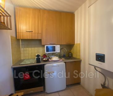 Location Appartement 1 pièce 17m² HYERES 83400 - Photo 3