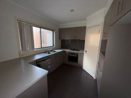 Modern Townhouse - Perfectly Positioned! - Photo 2