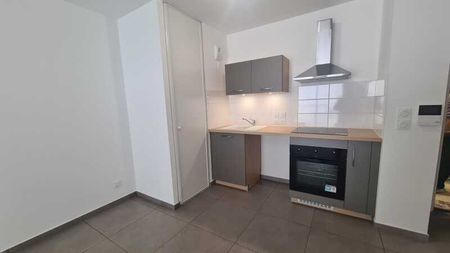 Location Appartement 2 pièces 39m² ORLEANS 45000 - Photo 4