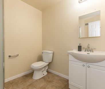 For Lease - 6 Peter Street, Barrie, Ontario - Photo 5