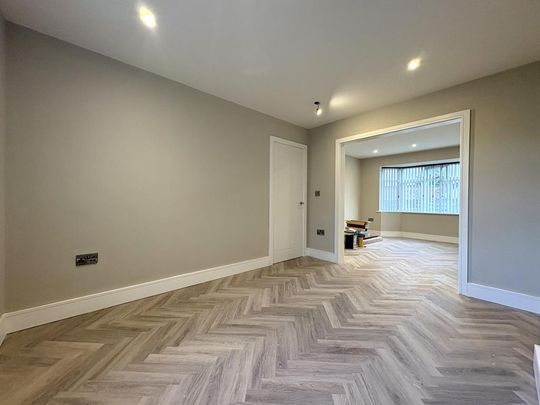 3 bedroom semi-detached house to rent - Photo 1