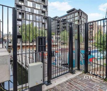 Kingham Avenue, Brentford, TW8 - Photo 1