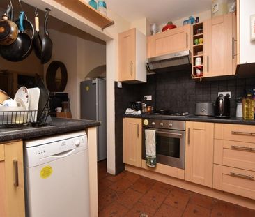 1 bedroom in a house share to rent - Photo 5