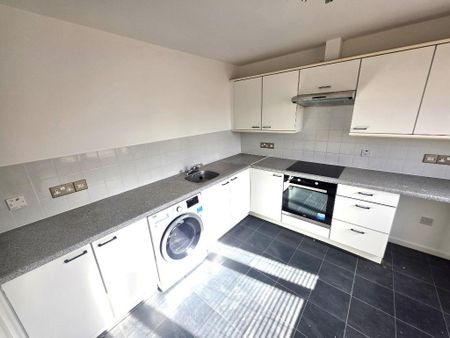 2 bedroom flat to rent - Photo 4