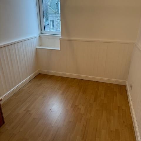 1 Bed Flat, Top Floor, AB11 - Photo 1