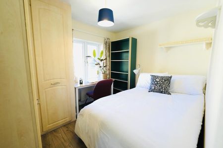 Room in a Shared House, Keats Close, SE1 - Photo 3