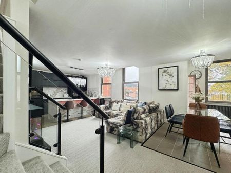 3 bedroom flat to rent - Photo 3