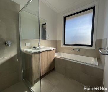 Beautiful Home in Prime Location. - Photo 6