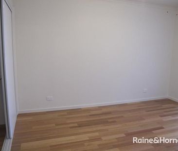 Quality 3 bedroom home in Great Cental Location! - Photo 2