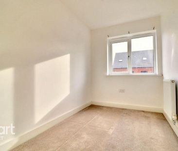 3 bedroom semi-detached house to rent - Photo 3