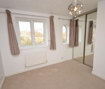 2 bedroom semi-detached house to rent - Photo 5