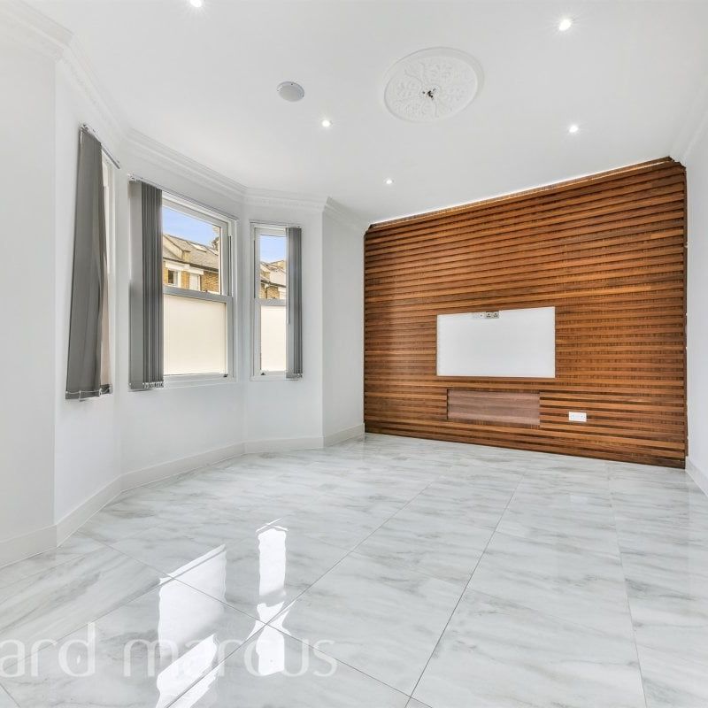 Abdale Road - Photo 1