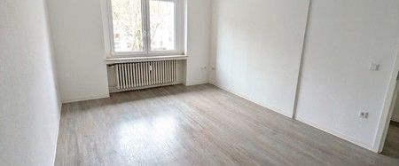 Tolle 3-Zimmer-Wohnung mit modernem Bad und Balkon - Foto 1
