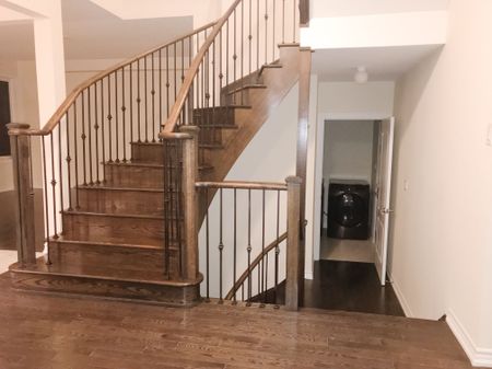 For Lease - 30 Deepwood Crescent, East Gwillimbury, Ontario - Photo 5