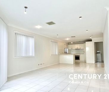 Modern 3-Bedroom Duplex with Study & Large Backyard - Photo 1