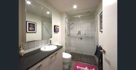 One Bedroom in Elite Location! - Photo 5