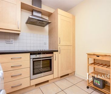 2 bedroom apartment to rent Baden Powell Court, Charterhouse Road, ... - Photo 4