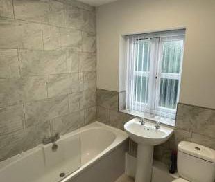 2 bedroom property to rent in Liverpool - Photo 2