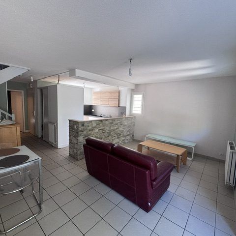 Location Maison 4 pièces 81m² PESSAC 33600 - Photo 1