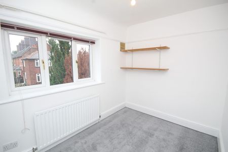 Newry Park, Chester - Photo 4