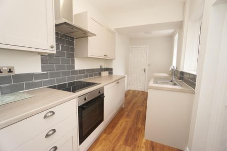 3 bedroom terraced house to rent - Photo 5