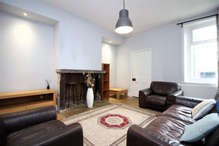 2 bedroom Flat to rent in Coniston Avenue, West Jesmond, Newcastle Upon Tyne, NE2 - Photo 5