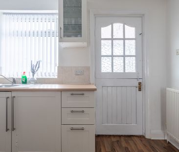 3 Bed Semi-Detached House, Middleton Road, LS10 - Photo 4