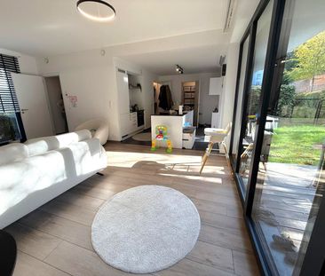House - for rent - Photo 1