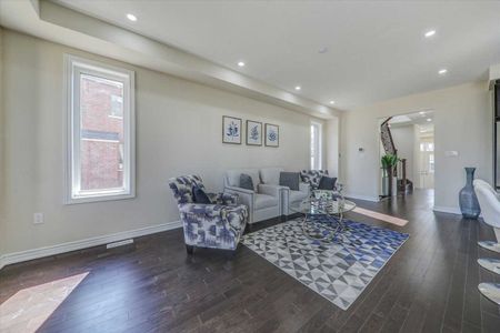 Three bedroom home for rent Whitby - Photo 3