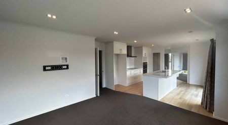 Wigram, 4 bedrooms - Photo 3