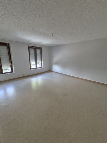 Location Appartement 3 pièces 76m² MAUBEUGE 59600 - Photo 4