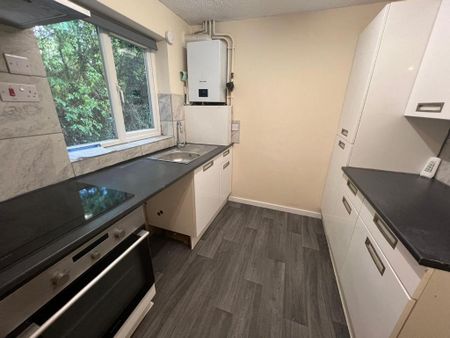 2 bedroom terraced house to rent - Photo 3