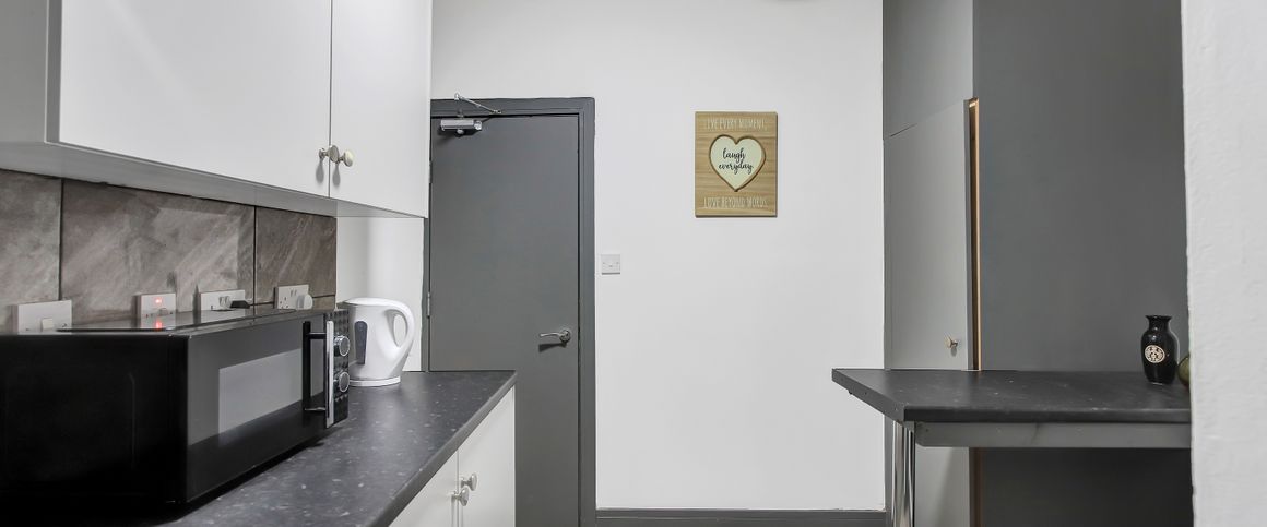 Hedley Street Room 1 - Photo 1