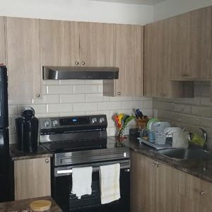 Verdun, grand 4 1/2 disponible - Photo 2