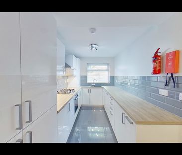 4 Bed Semi-Detached House, Friars Court, NG7 - Photo 4