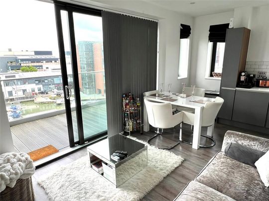 2 bedroom apartment to rent - Photo 1