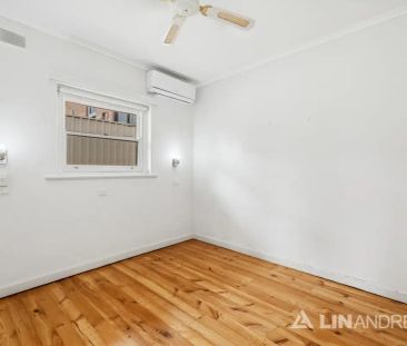 “Gorgeous fresh unit with 2 bathrooms!” - Photo 3