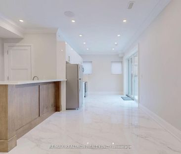 For Lease - 2545 Glengarry Road, Mississauga, Ontario - Photo 2