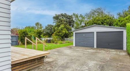 23 North Road, The Wood - Photo 3