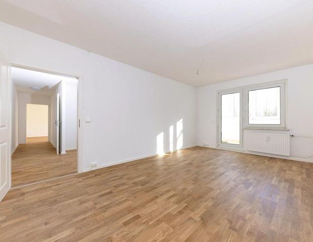 Erstbezug: 3 Zimmer mit Parkett, neuem Bad und Wintergarten in Heiterblick - Foto 1