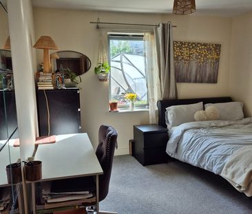 2 Bed Flat, Goldsmith Close, HA2 - Photo 3