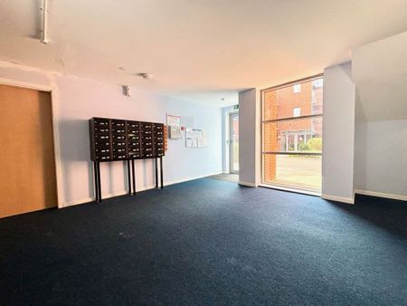 31 Ahlux Court, Millwright street, Leeds, LS2 7QQ - Photo 5