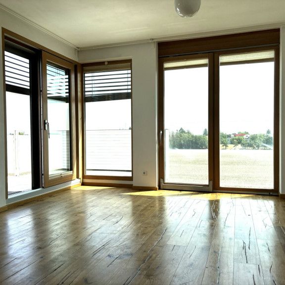 SCHÖNES PANORAMA MIT VIEL LICHT UND SONNE - Foto 1
